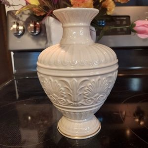 LENOX Athenian 24k Gold Trim Large Vase Ivory